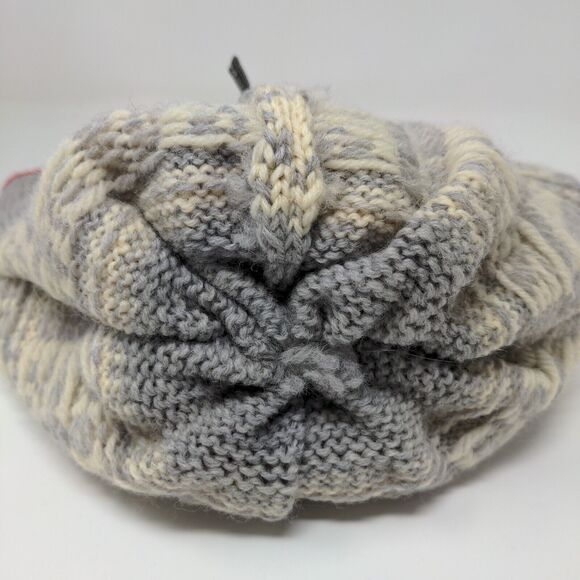 KiPi of Maine Beanie Hat Pom Pom Gray Red Warm Soft Made in USA - Picture 11 of 11